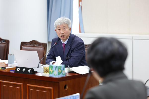 지난 11일 열린 전남사회서비스원 행정사무감사에서 박형대 의원이 발언하고 있다. 전남도의회 제공.