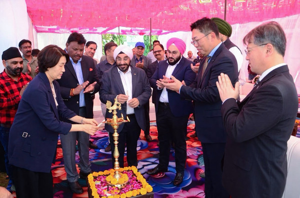 전남 중소기업 경향산업의 인도 합작법인 설립 협약 행사. 전남도 제공