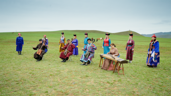 몽골 전통 악기인 ‘모린 후르’ 연주 모습. ACC 제공.