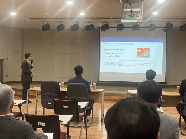 김용석 가천대 반도체대학 석좌교수 특강