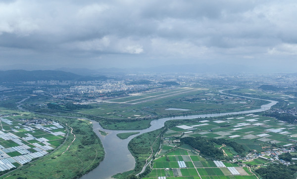 <b>호남 반도체</b> 재정 빗장 풀렸다…전력·용수 <b>예타 면제</b>